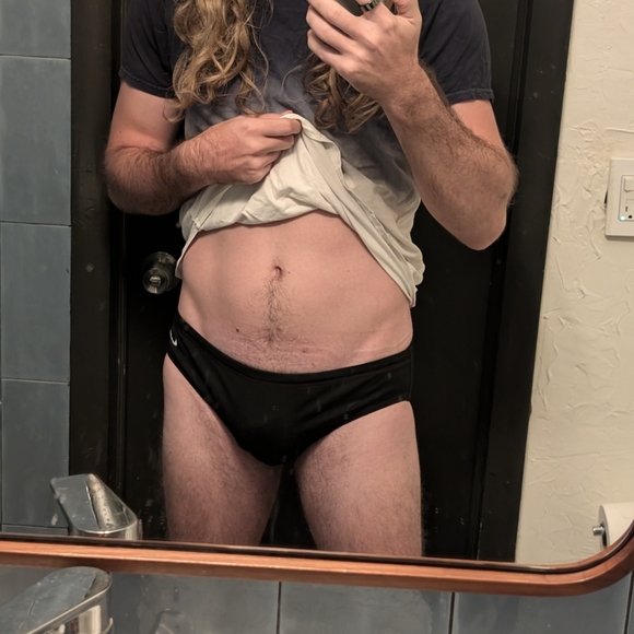 Meet your Posher, Travis - Picture 5 of 5